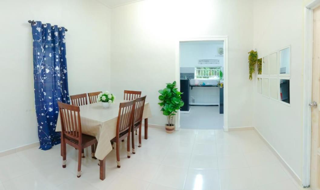 Cms Homestay 알로르세타르 외부 사진